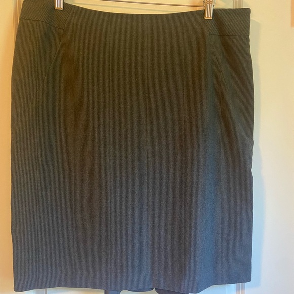 Rafaella Dresses & Skirts - Rafaella Charcoal Pencil Skirt with Ruffle In Back